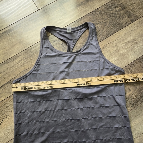 Athleta Women's Medium Gray and Blue Tank Tops - Picture 5 of 13